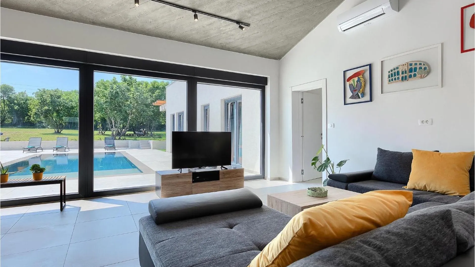Villa Bateli Zeliski 0*,  Croatia